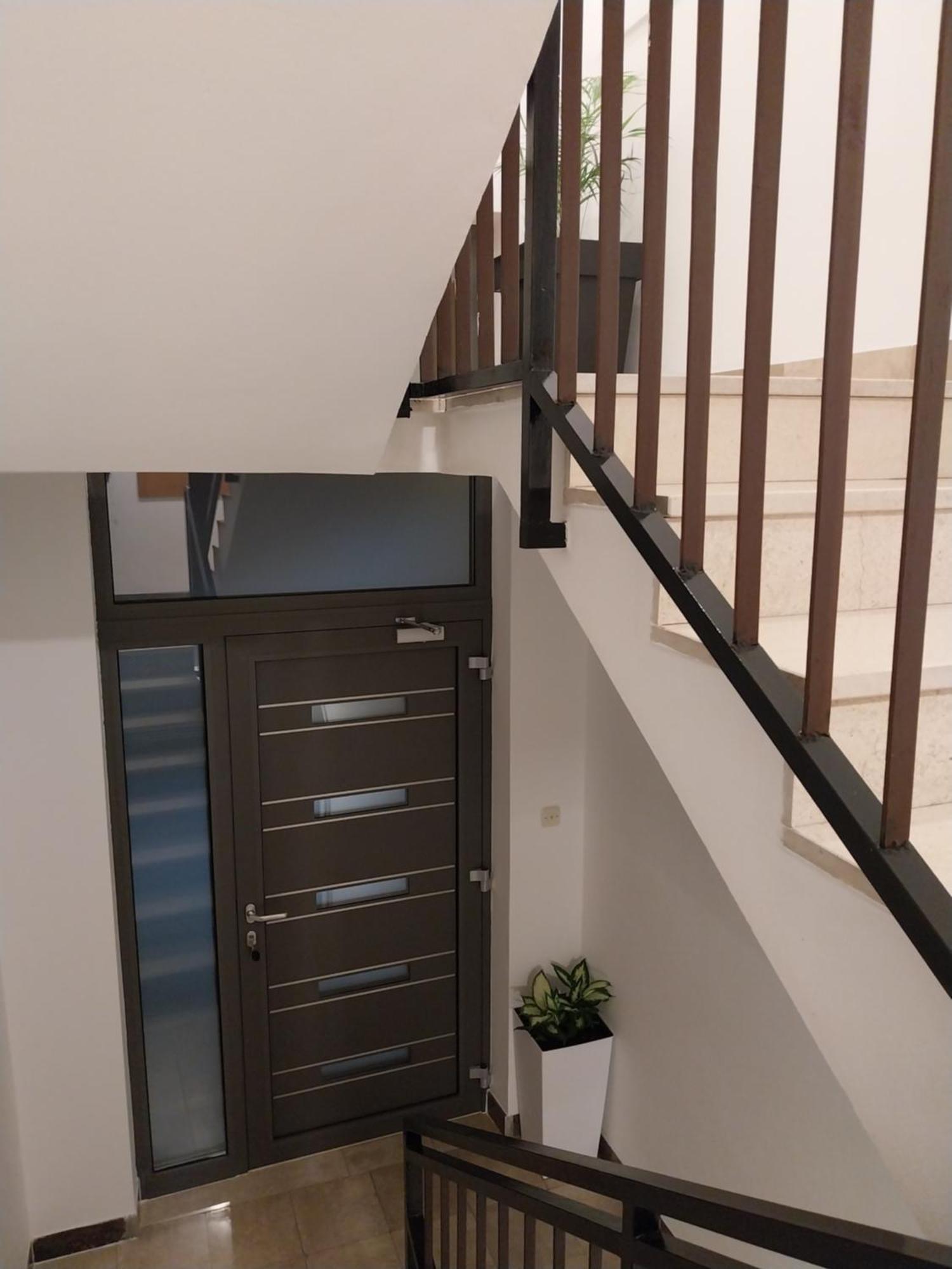 Apartments Rose Loboja Макарска Екстериор снимка