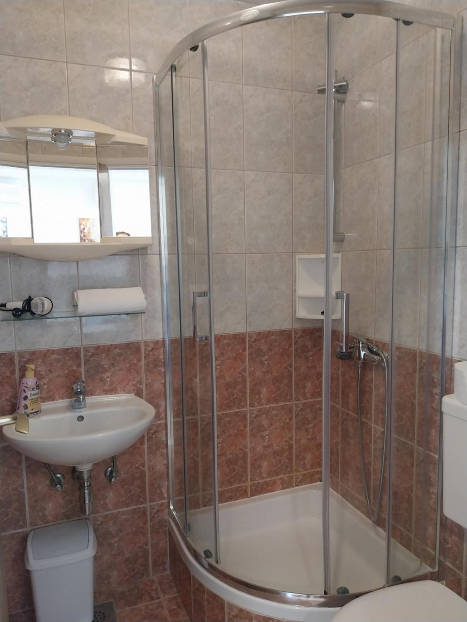 Apartments Rose Loboja Макарска Екстериор снимка