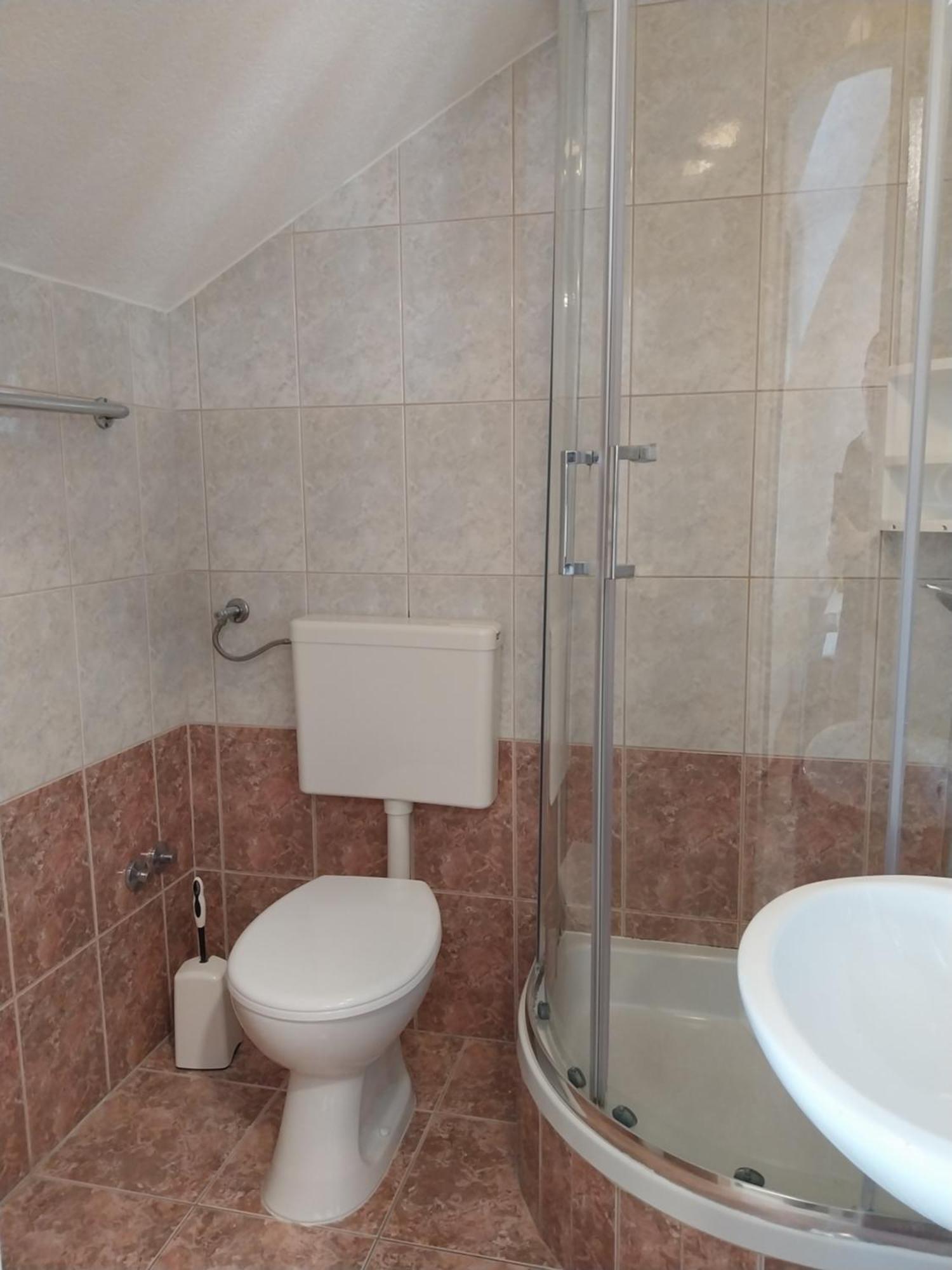 Apartments Rose Loboja Макарска Екстериор снимка